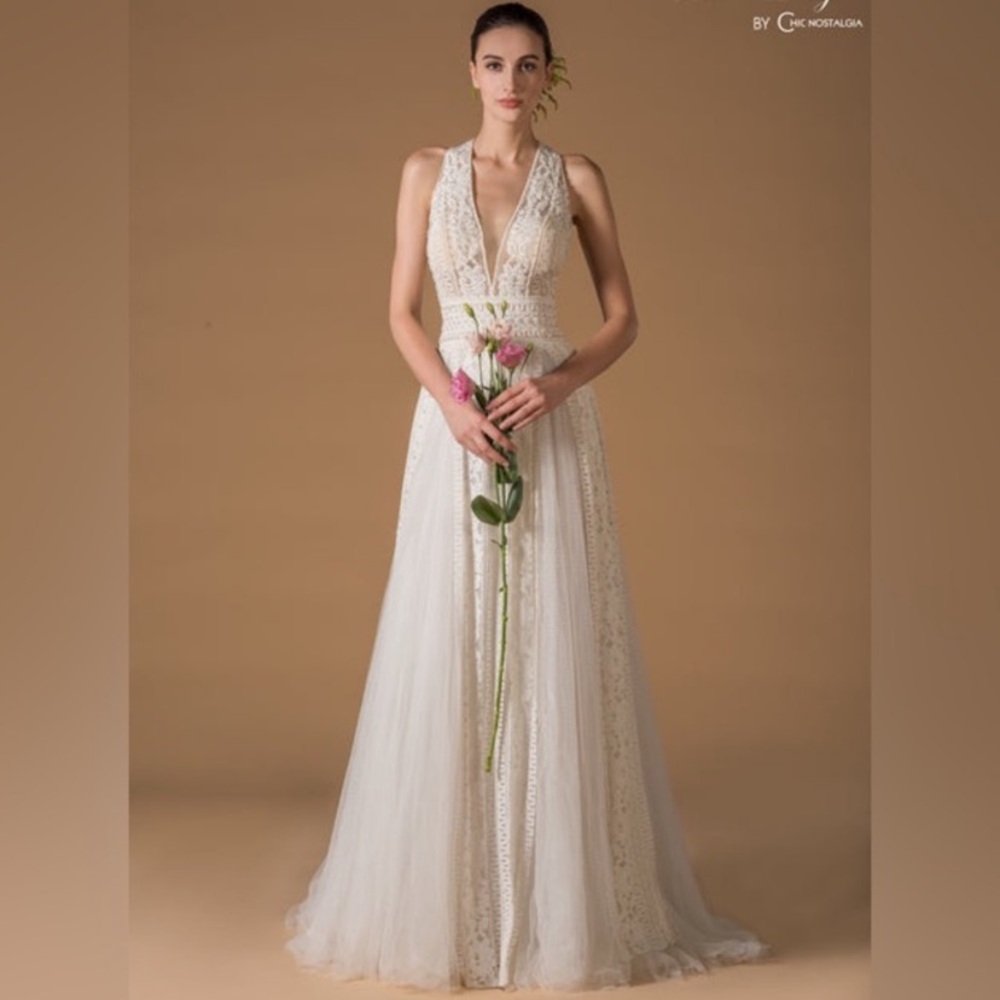 NWT Chic Nostalgia Echo Wedding Gown, unworn and unaltered